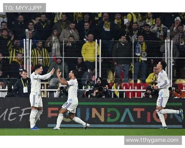 欧冠激战：皇马逆转波尔图全场沸腾赛后精彩点评与分析